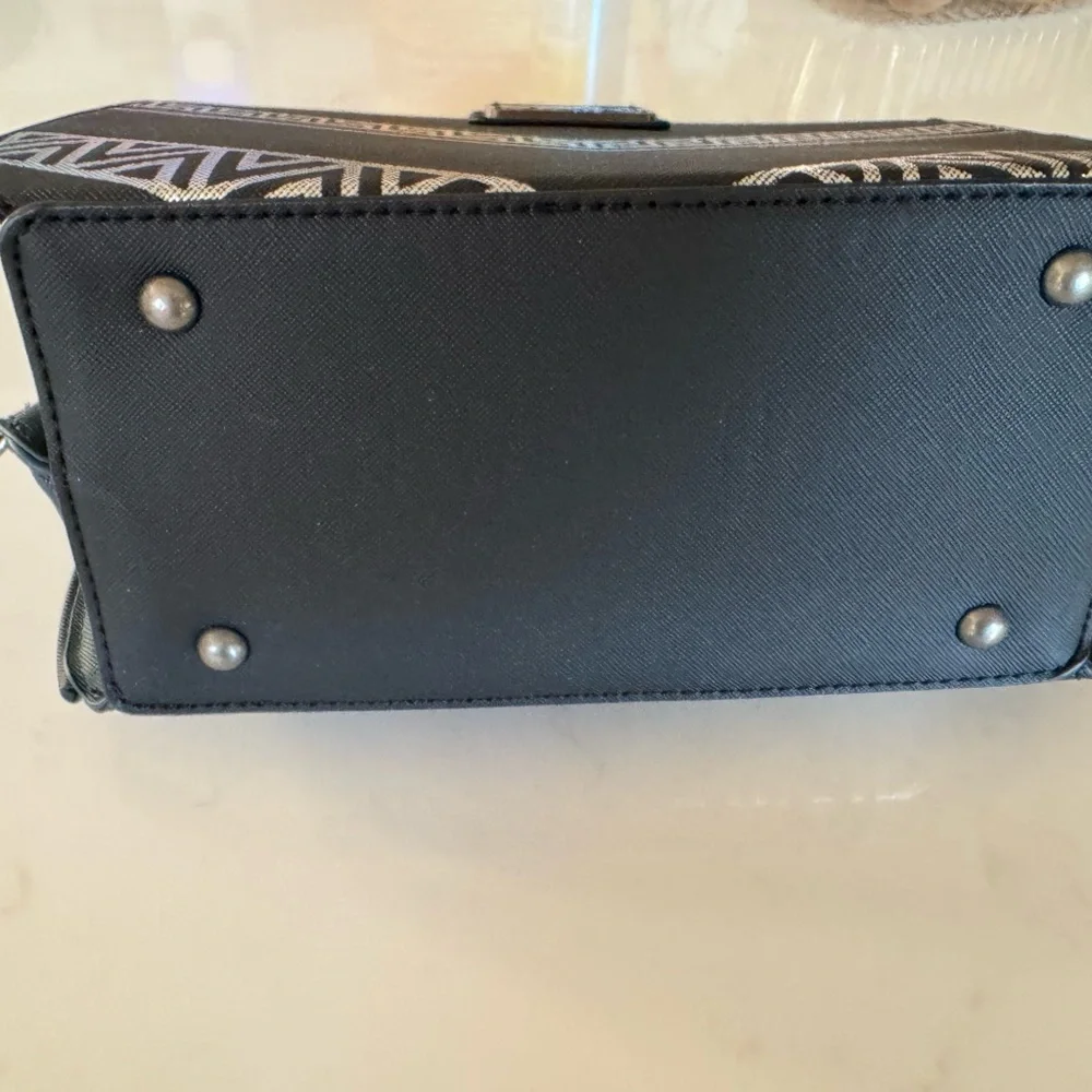 LOUNGEFLY MARVEL BLACK PANTHER WAKANDA FOREVER CROSSBODY BAG